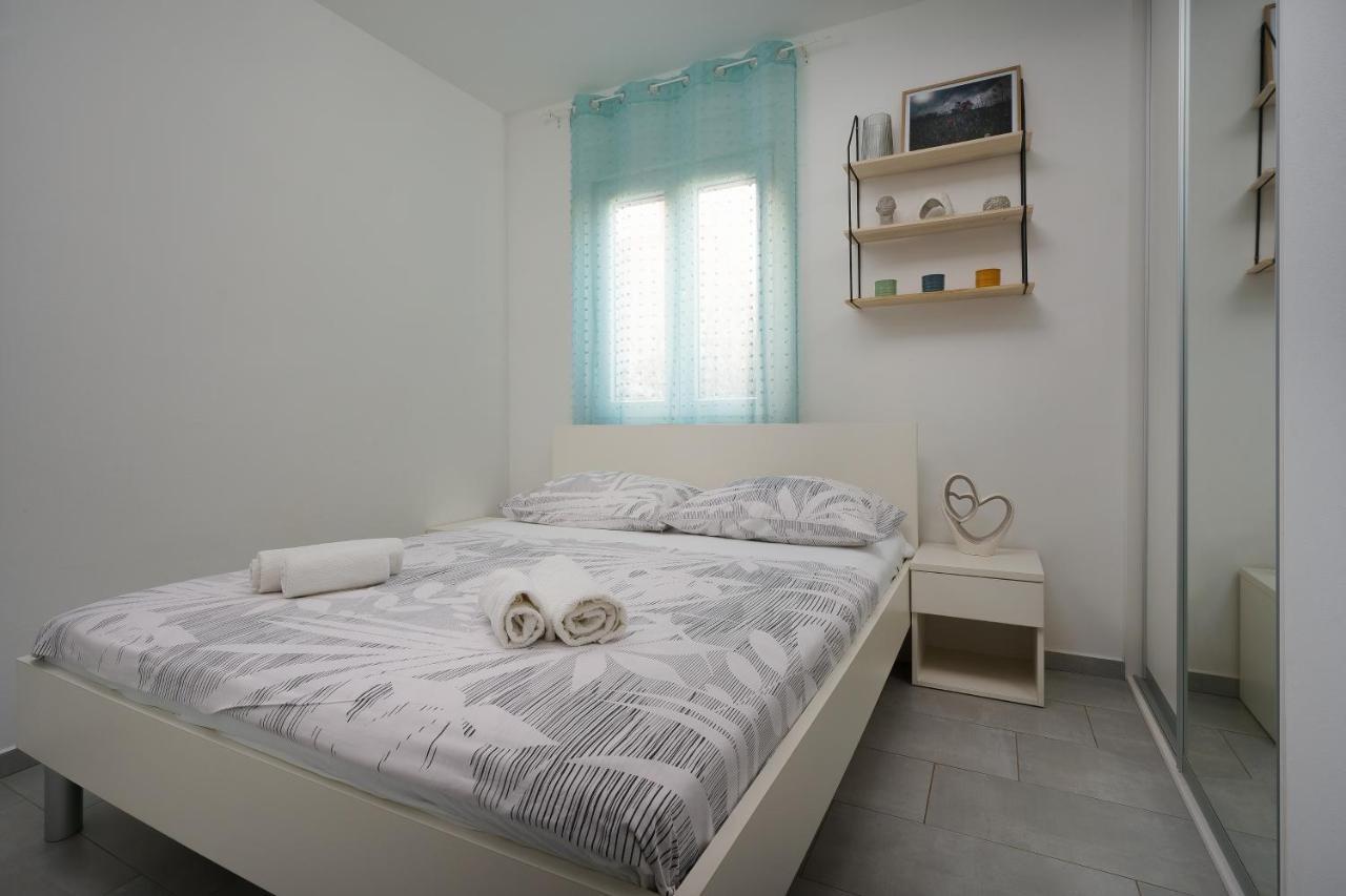 Apartments Elena Tia Medulin Exterior photo