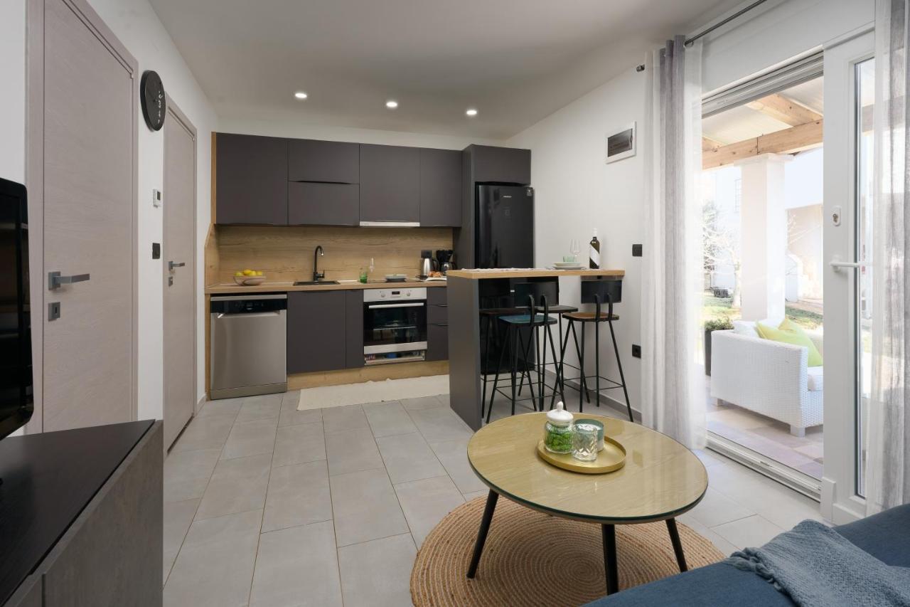 Apartments Elena Tia Medulin Exterior photo