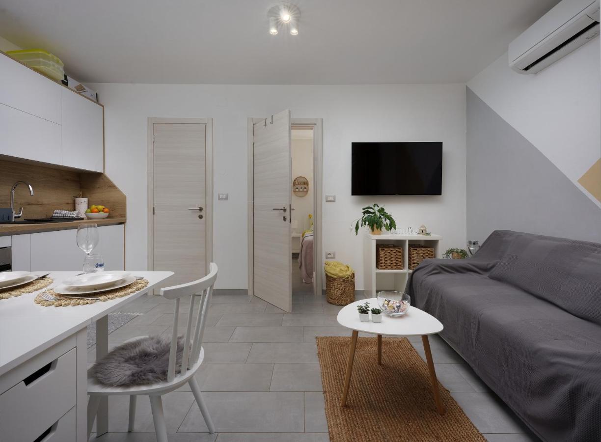 Apartments Elena Tia Medulin Exterior photo